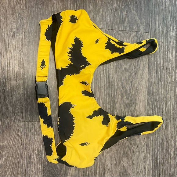 Medium Bathing Suit Top with Cut Out - Picture 1 of 4